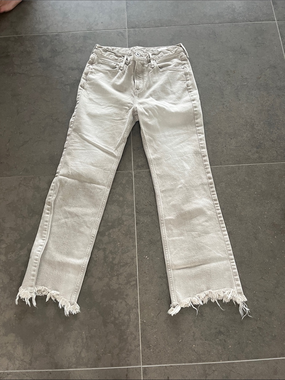 Upper Heights Women’s Raw-Hem Straight Leg Jeans -light Gray NWOT b